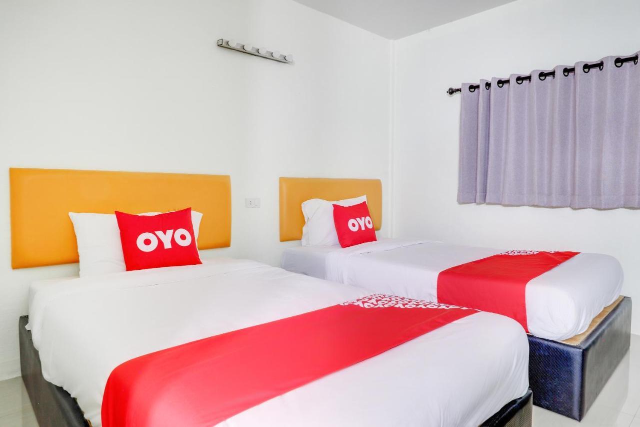 Oyo 787 Ngeeb Bed & Breakfast Hotel Csiangraj Kültér fotó